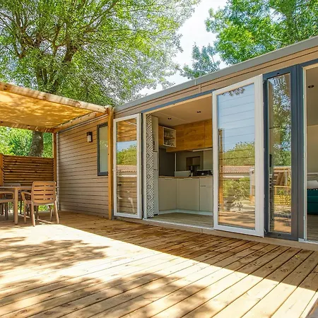 Sunelia Les Pins אתר קמפינג ארגלס-סור-מר