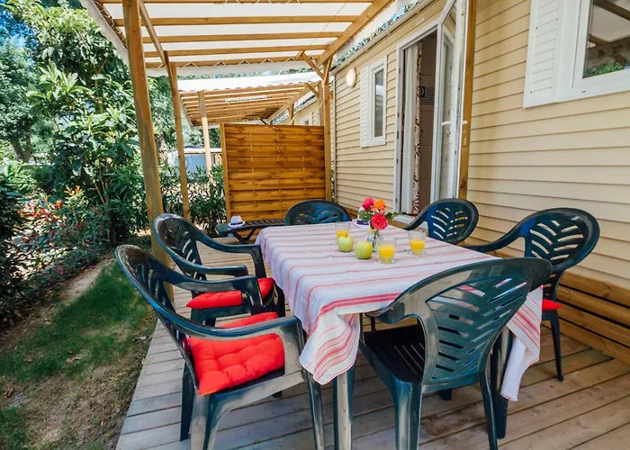 Sunelia Les Pins אתר קמפינג