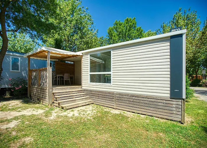 Sunelia Les Pins אתר קמפינג ארגלס-סור-מר