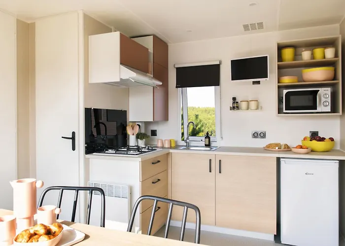 אתר קמפינג Sunelia Les Pins ארגלס-סור-מר